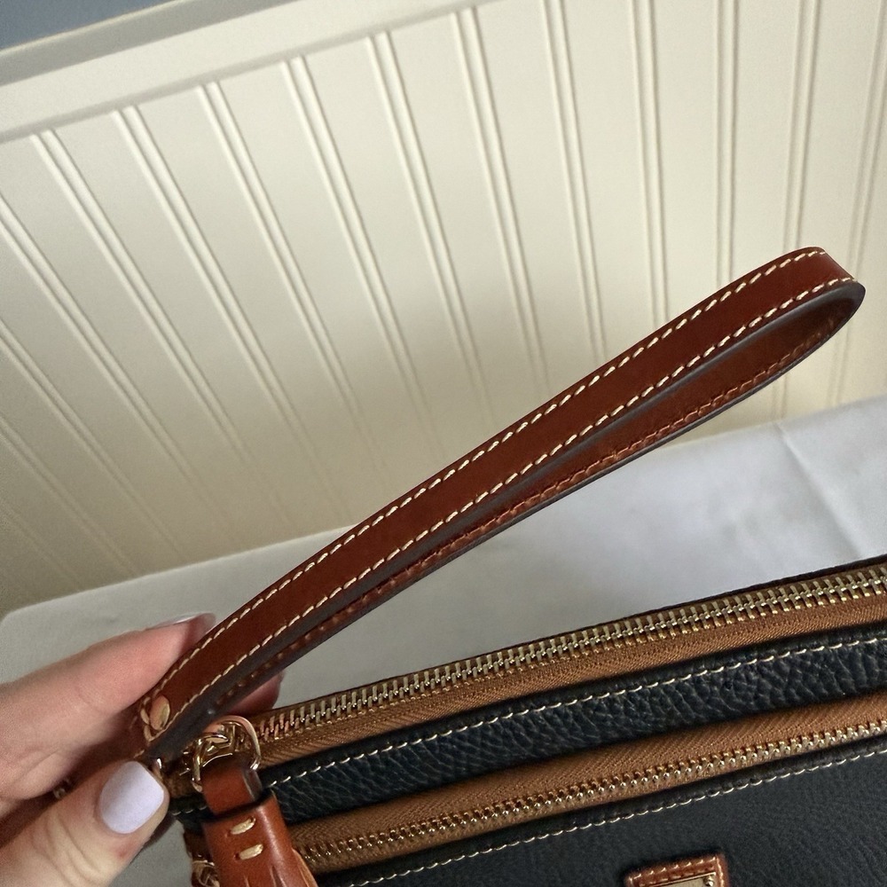 Dooney & Bourke Kirby Tatum Wristlet Clutch Wallet Zip Top Black Brown Tassels - Picture 9 of 15